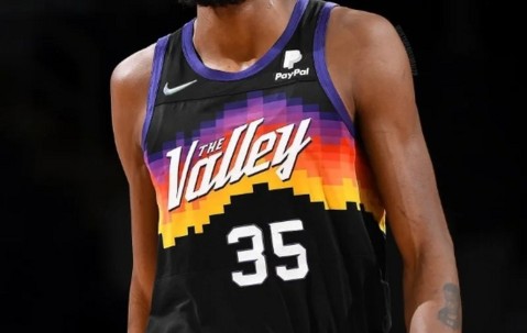 开云棋牌app - 杜兰特迎来三赛季高光表现，IG球迷沸腾！