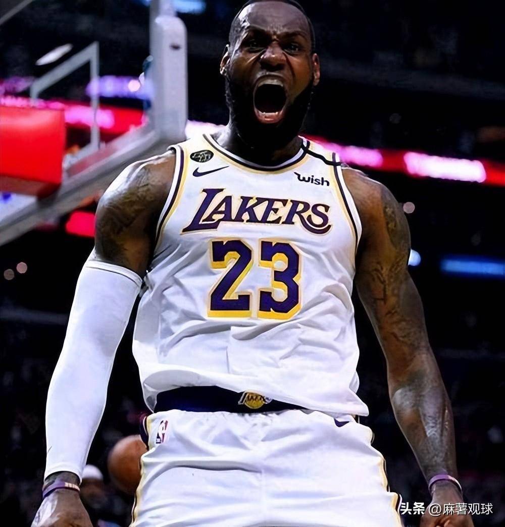 包含詹姆斯在日本队比赛中出色防守，出色防守引发热议！的词条